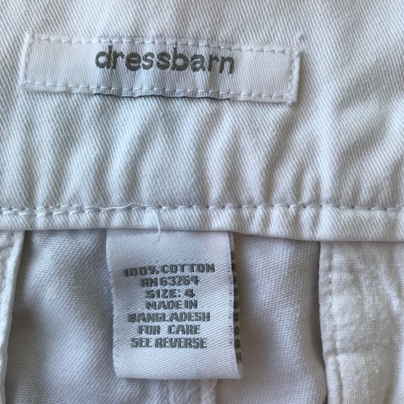 Dress Barn white sailor 3” inseam shorts Sz 4 buttons - Picture 6 of 7